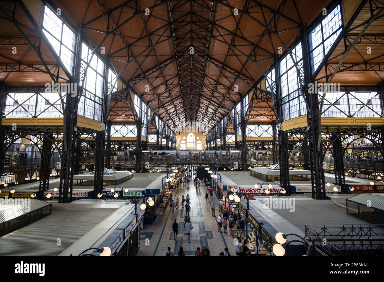 Innenansicht der Großen Markthalle, Nagy Vásárcsarnok, Budapest, Ungarn Stockfoto