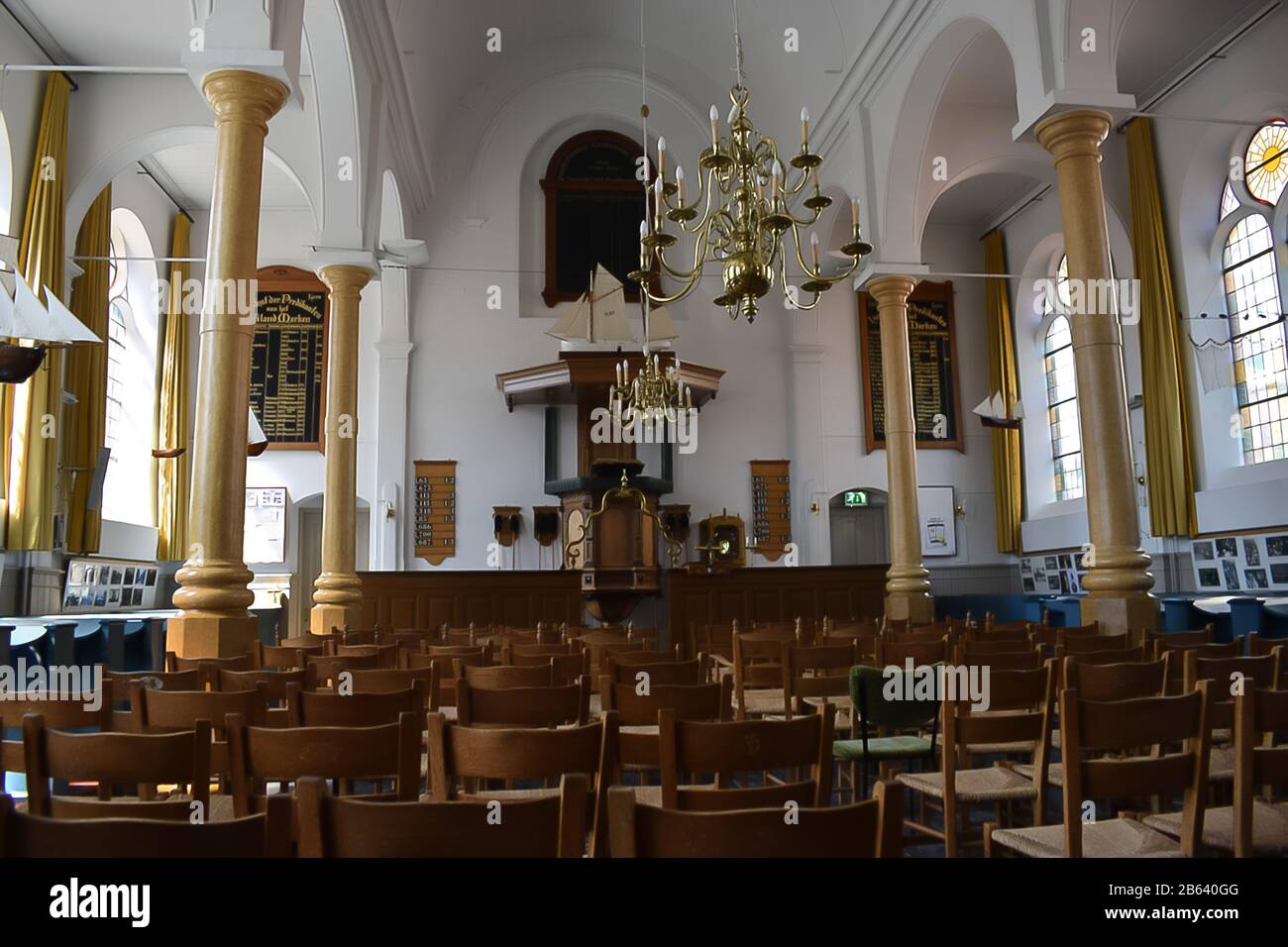 Leere katholische Kirche in den Niederlanden Stockfoto