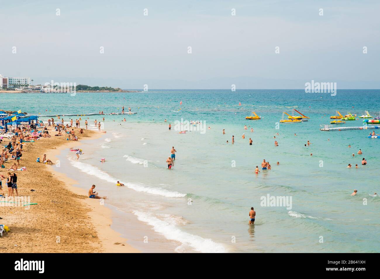 Protaras. Zypern - 5. Oktober 2018: Fig Tree Bay Beach in Protaras. Zypern. Stockfoto