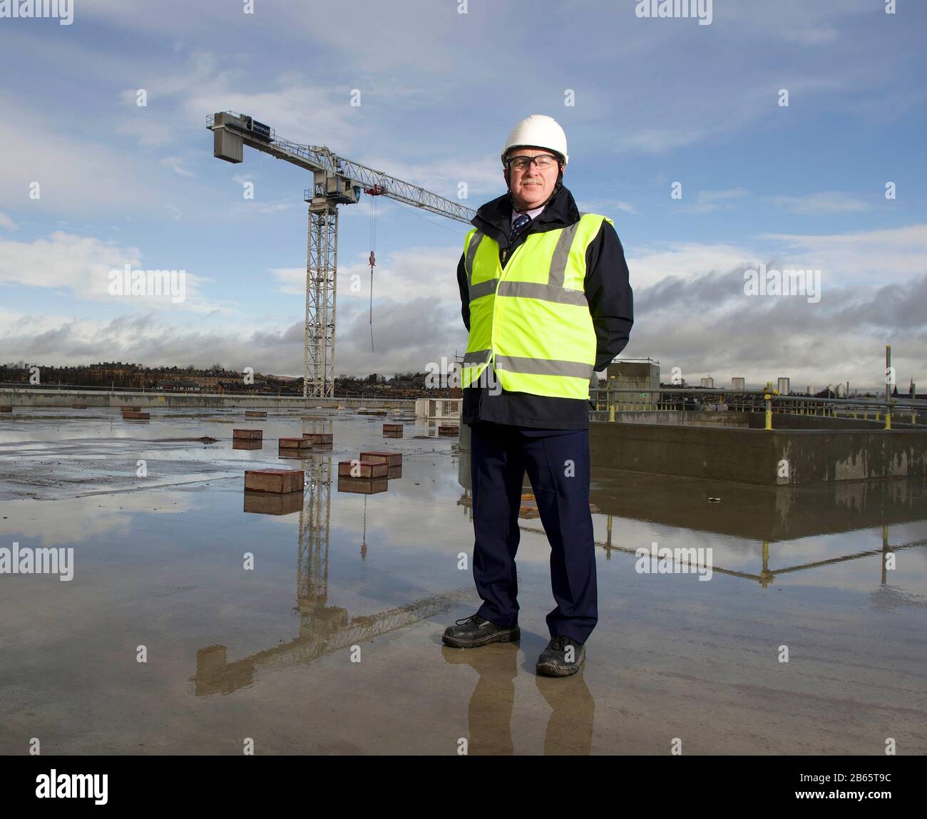 Redaktionelle VERWENDUNG NUR David Hall Programmdirektor Glasgow University vor Ort an Der University of Glasgow Research Hub Development, um die Open Doors Initiative in Schottland zu starten. Stockfoto Redaktionelle VERWENDUNG NUR David Hall Programmdirektor Glasgow University vor Ort an Der University of Glasgow Research Hub Development, um die Open Doors Initiative in Schottland zu starten. Stockfoto
