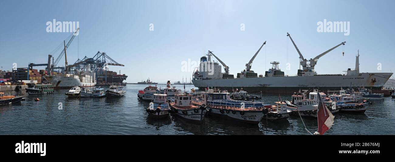 Muelle Prat Pier im Hafen von Valparaiso, Chile Stockfoto