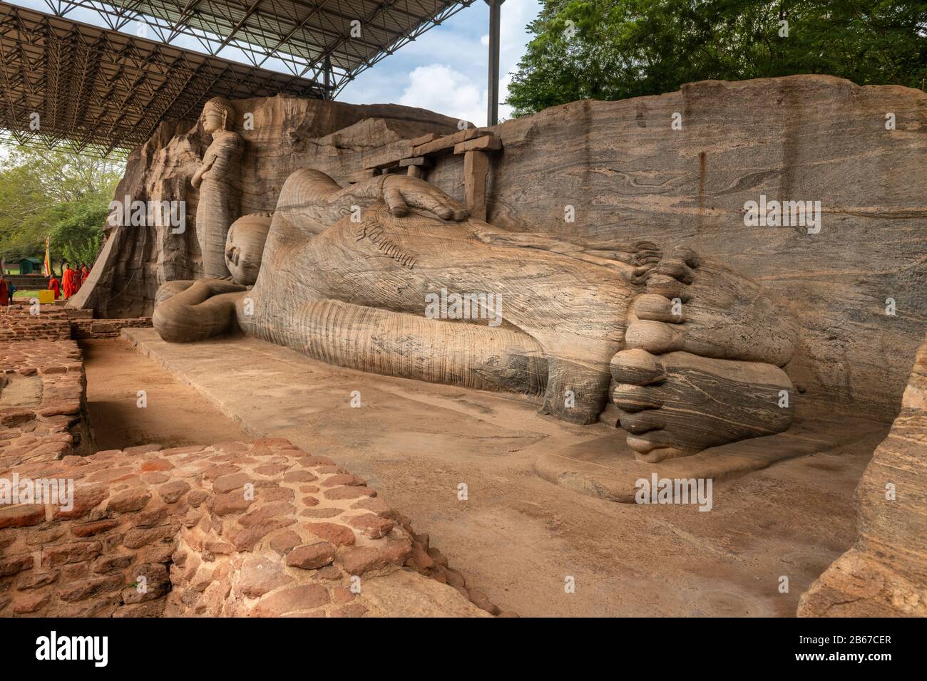 Die exquisite Verarbeitung auf buddhistischen Schreinen wird im Volksmund als Gal-Vihara bezeichnet. Der Ort wurde als Uttarama identifiziert, das von König Parakramabah erbaut wurde Stockfoto