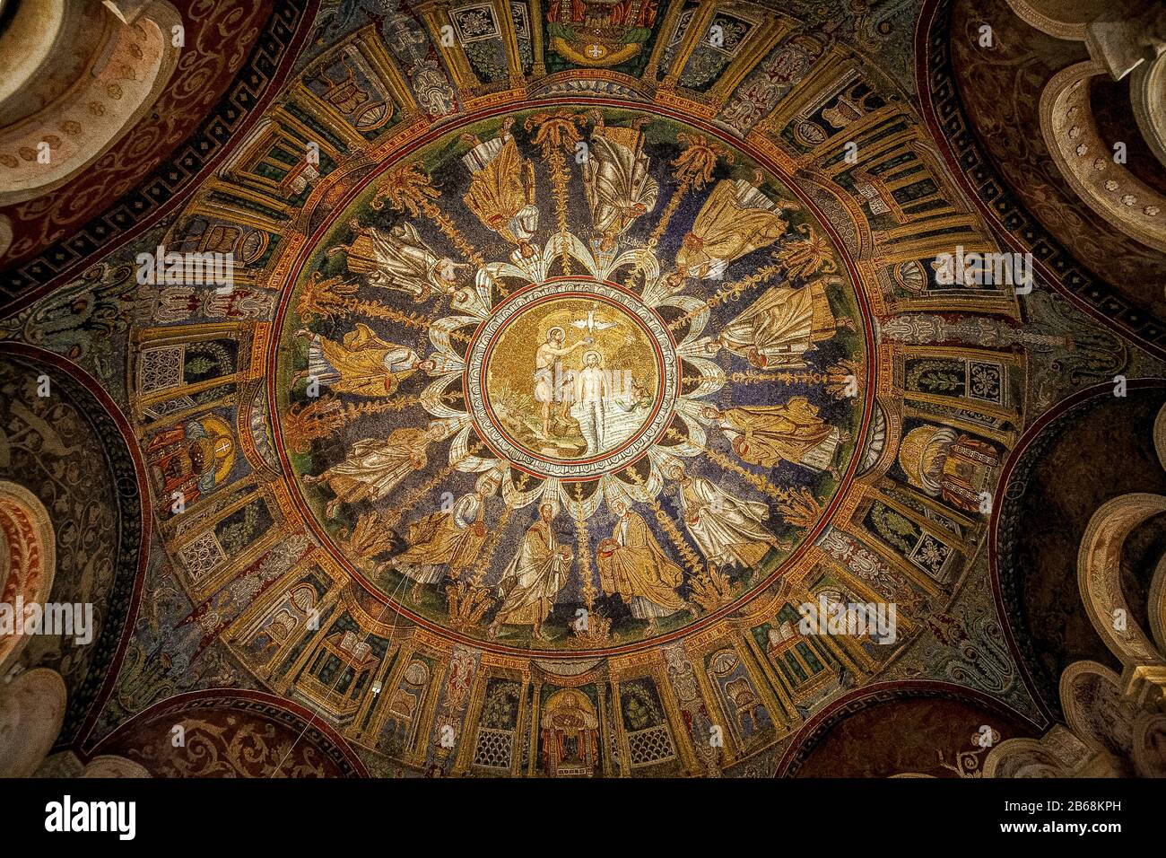 Italien - Emilia Romagna - Ravenna - Neonisches Baptisterium - Mosaische Taufe Christi Stockfoto