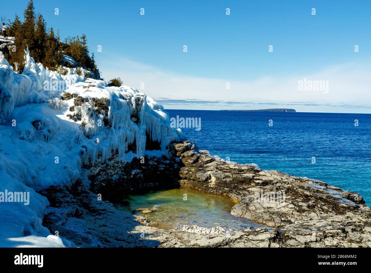 Bruce Peninsula National Park Georgian Bay Tobermory Ontario Kanada. Die Grotte Stockfoto