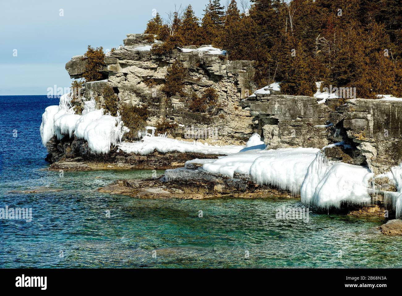 Bruce Peninsula National Park Georgian Bay Tobermory Ontario Kanada. Die Grotte Stockfoto