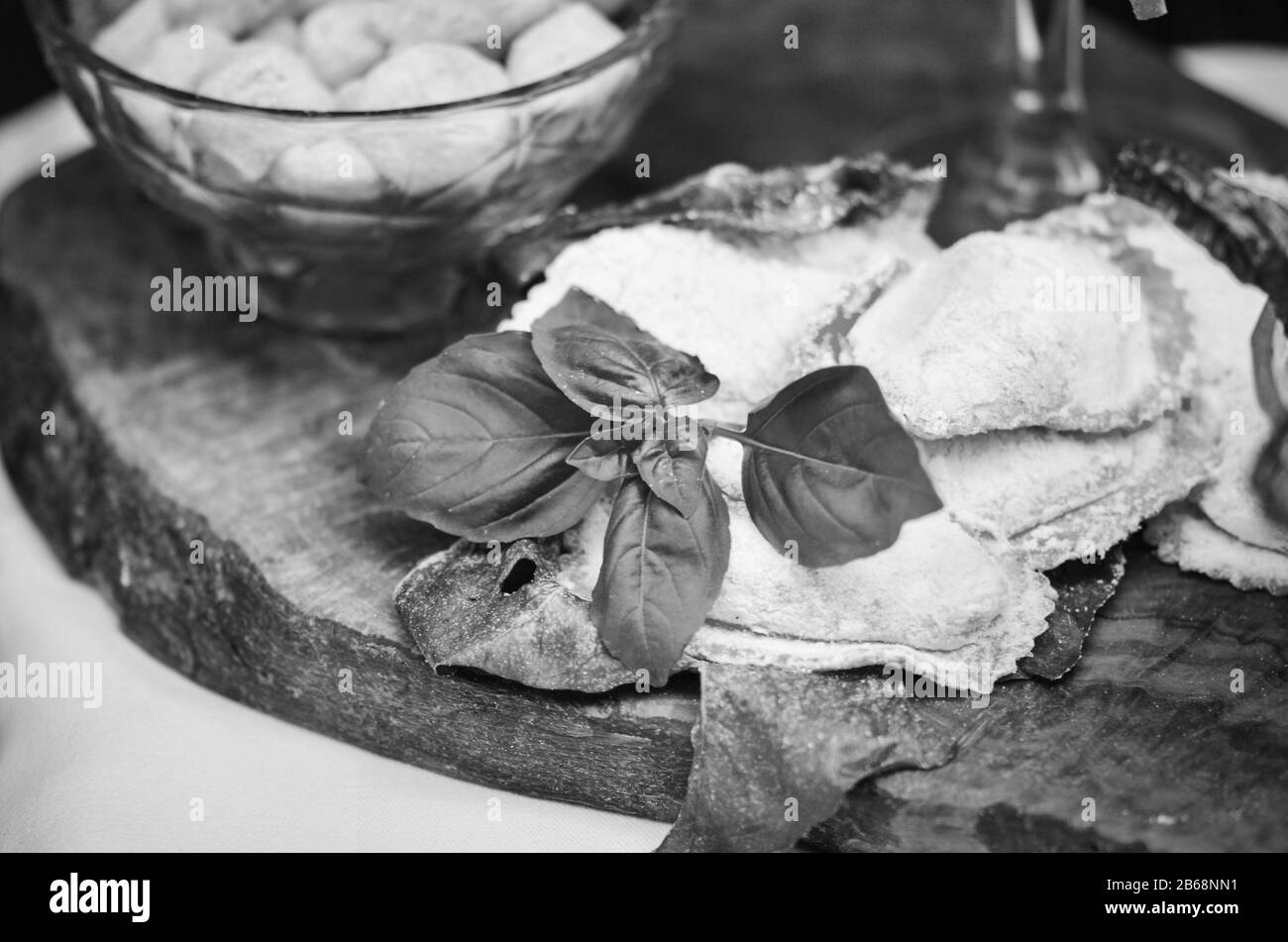 Blick auf frische italienische Pasta aus der Nähe Stockfoto