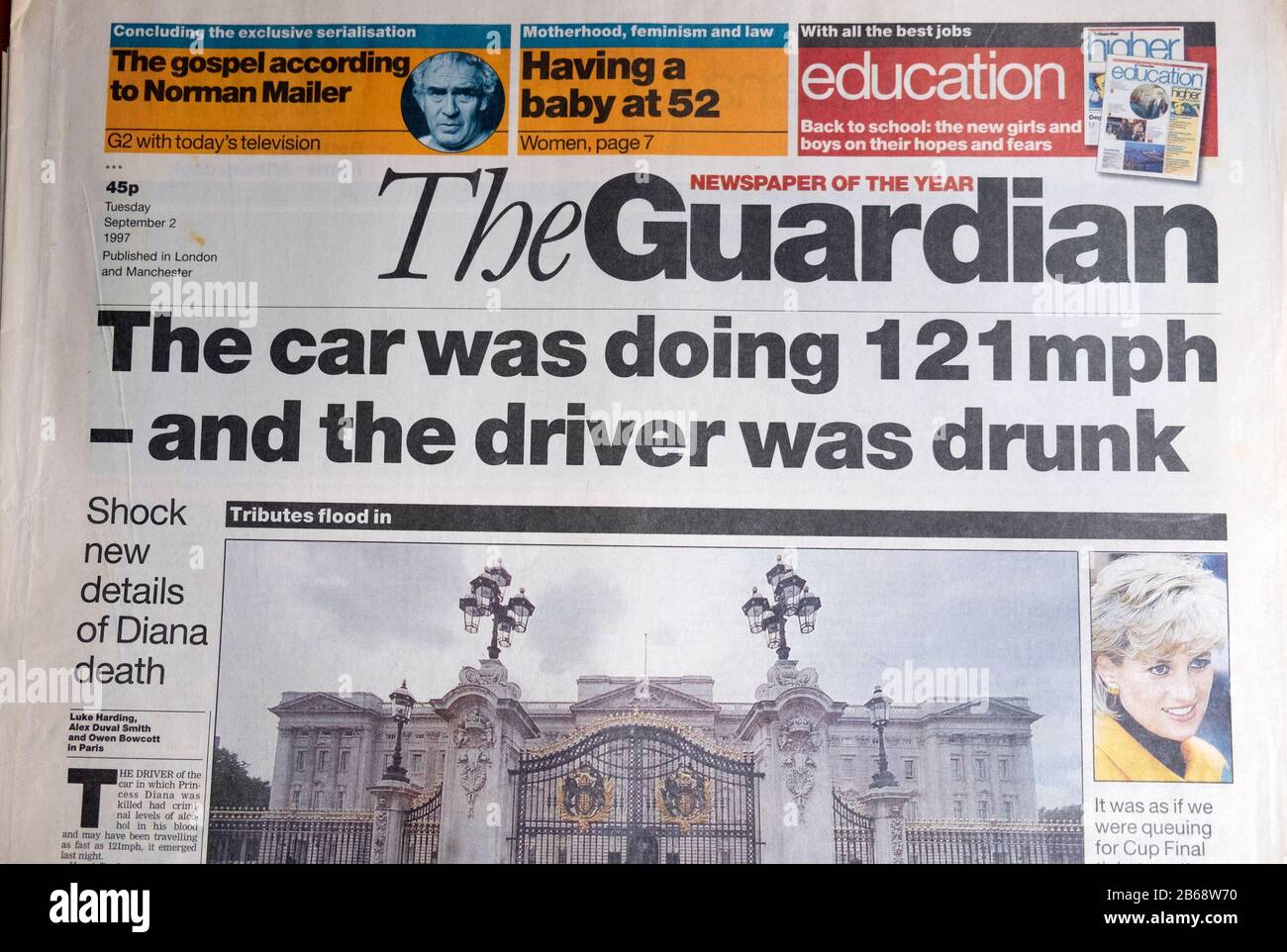 Guardian Titelzeile über den Tod von Prinzessin Diana in Paris "Das Auto hat 121 mph gemacht - und der Fahrer war betrunken" London UK am 2. September 1997 Stockfoto