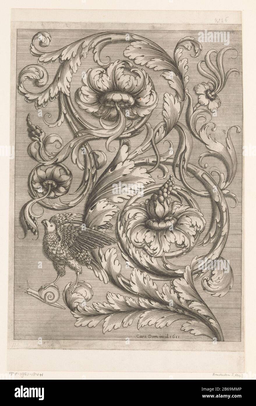 Acanthushotel Motif mit Schlacke und Vogel Acanthus Muster mit Schnecke und Vogel Objektart: Print Ornament Bild Artikelnummer: RP-P-1951-184HCatalogusreferentie: ORN Cat I 634.7 Hersteller: Printer Cesare Domenichi (Listed Property) zum Design: Ludovico Scalzi (possible) zum Design: Pietro Antonio Prisco (possible) Ort: 1611 Herstellungsdatum: 1611: Physische Merkmale: 1611 Fahrzeugmaterial: Papiertechnik: ENGRAA (Druckverfahren) Abmessungen: Plattenkante: H 346 mm × W 250 mm Betreff: Acanthus  Schmuck - AA - Stilzedbirdsmollusken: Schnecke Stockfoto