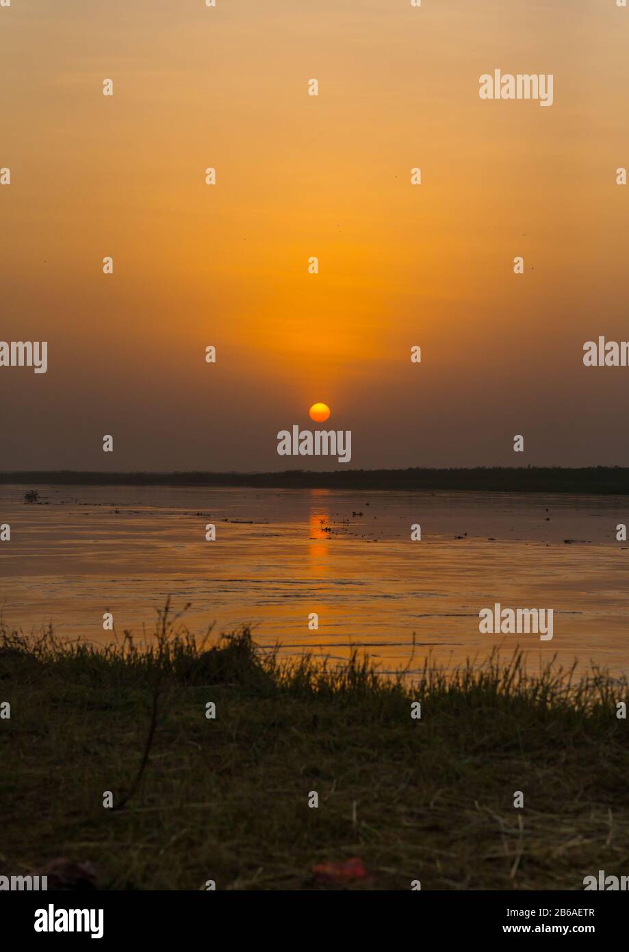 Sonnenuntergang über dem Nil, Central Equatoria, Terekeka, Südsudan Stockfoto