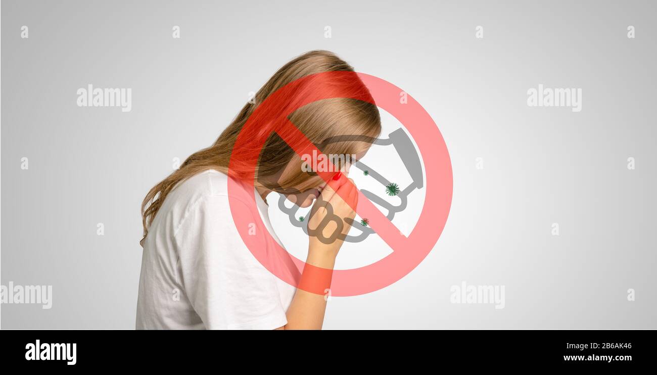 Eine Frau mit grippefliegenden Viren und Symbol schüttelt nicht die Hände Stockfoto