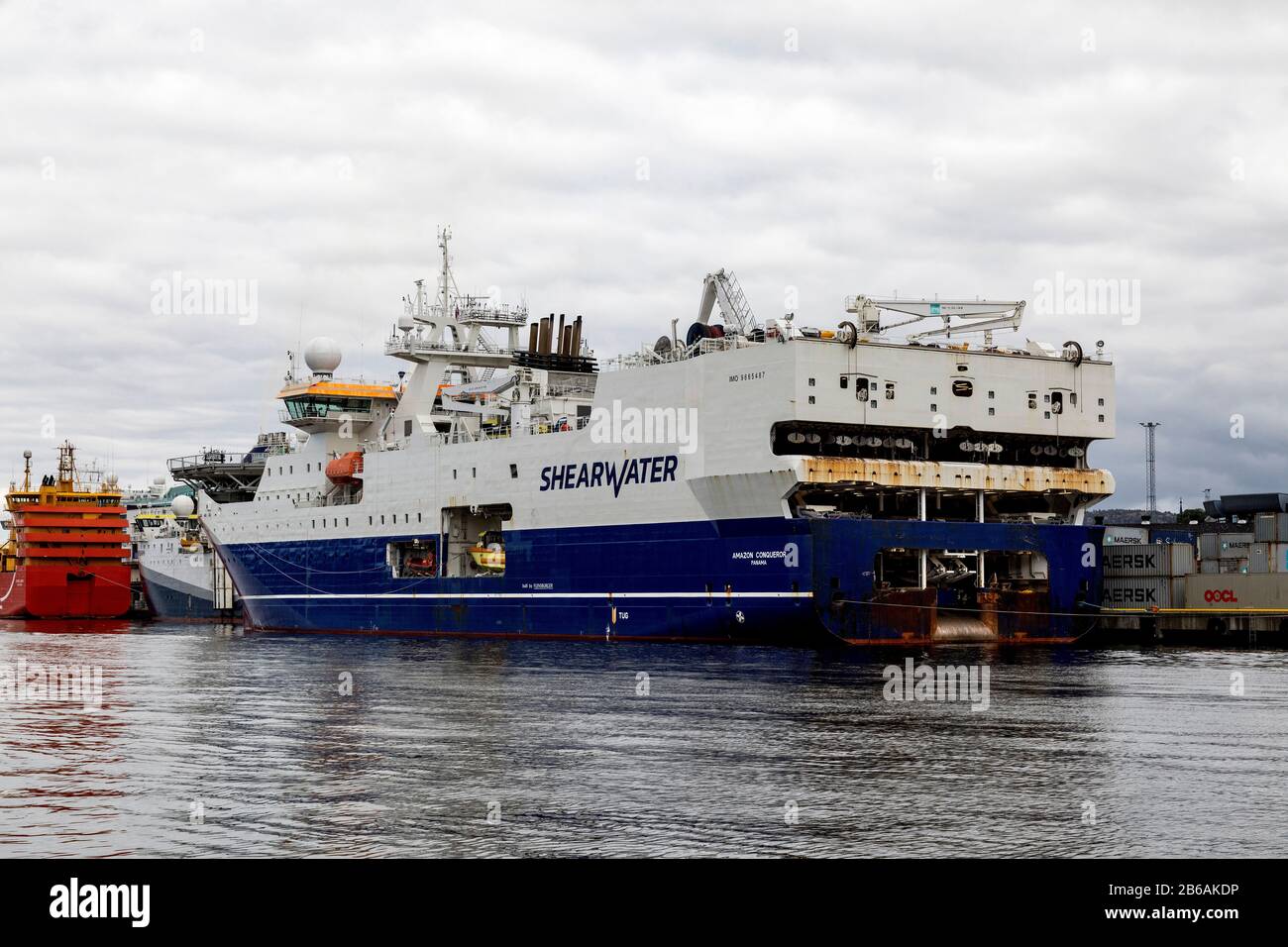 Forschungsschiff Amazon Conqueror am Frieleneskaien Kai im Hafen von  Bergen, Norwegen Stockfotografie - Alamy