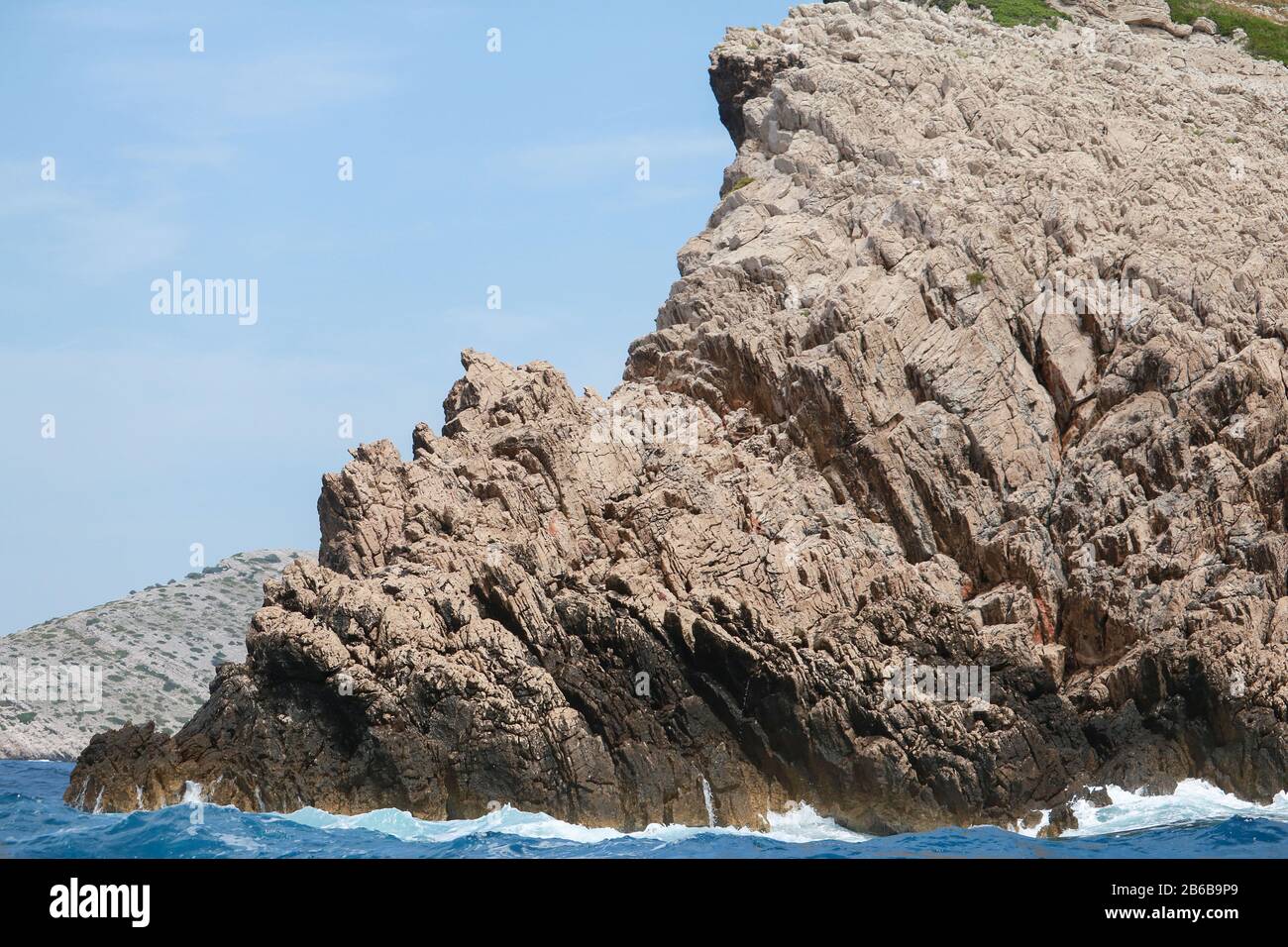 Felsklippen der Kornaten Inseln in Kroatien Stockfoto