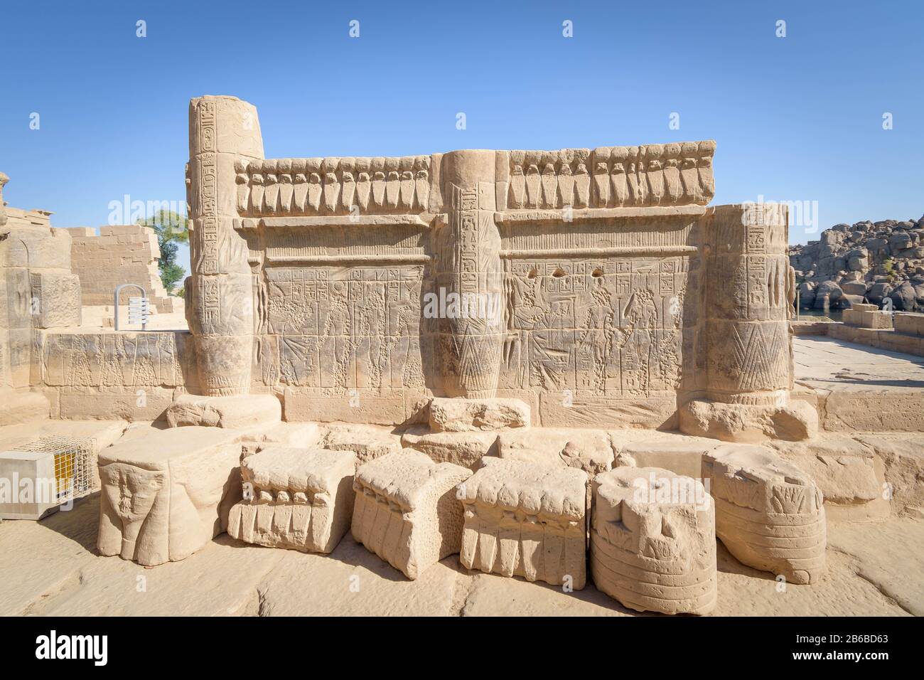 Ein Teil einer Mauer in einem Tempel in Ägypten Stockfoto