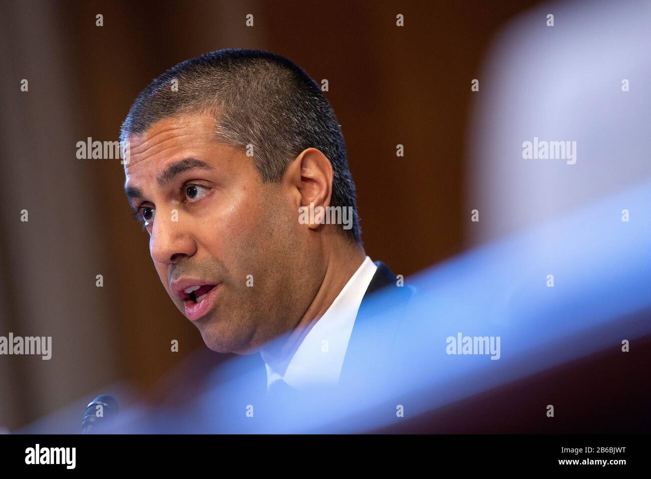 Der FCC-Vorsitzende Ajit Pai legt am Dienstag, den 10. März 2020, vor dem United States Senate Committee on Appropriations im United States Capitol in Washington D.C., USA, Zeugnis ab. Kredit: Stefani Reynolds / CNP / MediaPunch Stockfoto