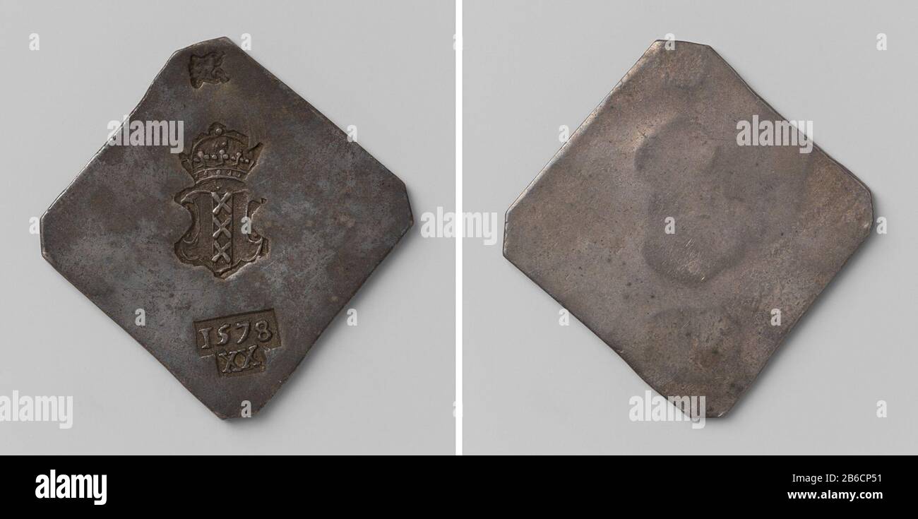 Belagerung von Amsterdam, Notminze zwanzig Pence, geschlagen aus Silber der neuen Kirche eenzijdige, ruitvormige noodmunt traf afschuinde hoeken. Voorzijde: Drie stempels boven elkaar; van onder naar boven: Muntmeesterteken: Vuurstaal; stadswapen: Gekroond wapenschild; jaartal boven twee letters X. Keerzijde: Blanco Hersteller: Anoniemplaats Herstellung: Amsterdam dating: 1578 - 1631 Cm Material Zilan: 4 Cm Material: Zilan. × b 3,9 cm. × g 13,47 g Betreff: Belag van Amsterdam (1577/1578)Wanneer: 1577-12 - 1578-02-08 Stockfoto
