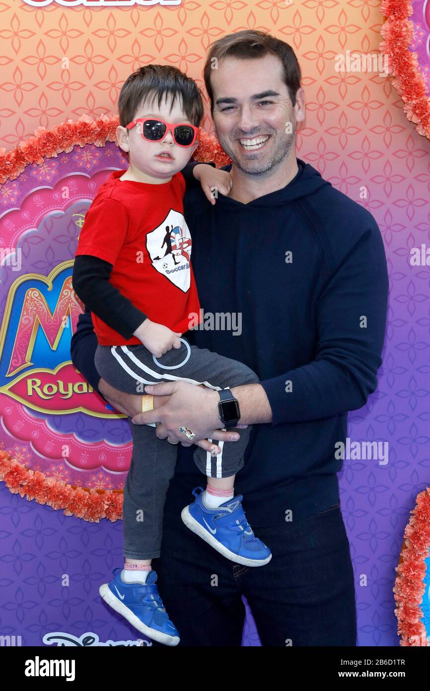 7. März 2020, Burbank, CA, USA: Los ANGELES - 7. Mal: Jeff Meacham, Sohn Hudson bei der Premiere Von Disney Juniors "mira, Royal Detective" in den Disney Studios am 7. März 2020 in Burbank, CA (Credit Image: © Kay Blake/ZUMA Wire) Stockfoto