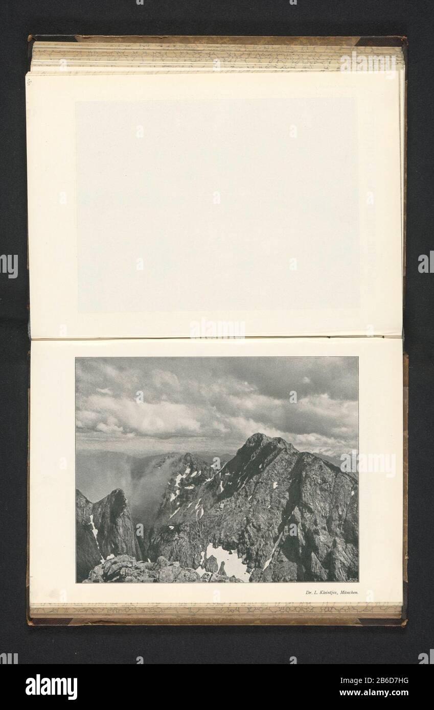 Mountain Scenery Mountain Area Objektart: Fotomechanischer Druck Seite Objektnummer: RP-F-2001-7-968-6-182 Hersteller: Fotograf: L. Little ones (denkmalgeschütztes Gebäude) Klischeehersteller: Riffarth & Co Meisenbach (möglich) Ort Herstellung: Berlin Datum: Ca. 1898 - oder für 1903 Material: Papiertechnik: Autotypie Abmessungen: Druck: H 160 mm × W 201 mmToelichtingPrent auf der vierten unnummerierten Seite nach Seite 290. Betrifft: Berge Stockfoto