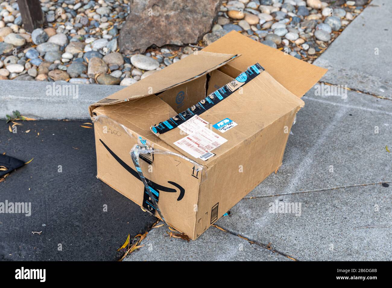 Leergepumpt Amazon Karton Stockfotografie - Alamy