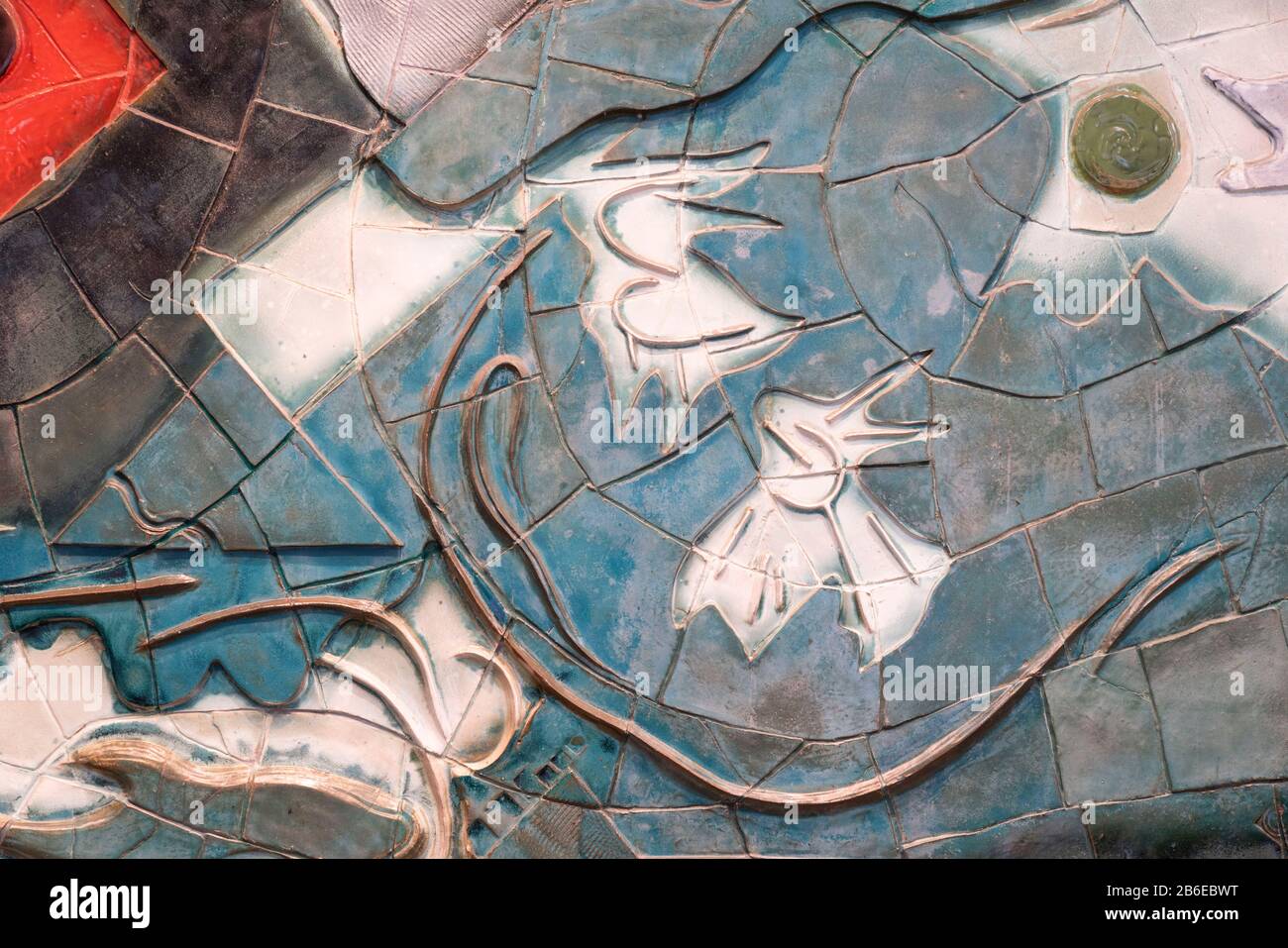 Wandkunst "Resonating Voice", Künstler Koubei Kato, Jahr 2009, Technique Ceramic Relief, Location Tajimi Station, Tajimi City, Präfektur Gifu, Japan Stockfoto