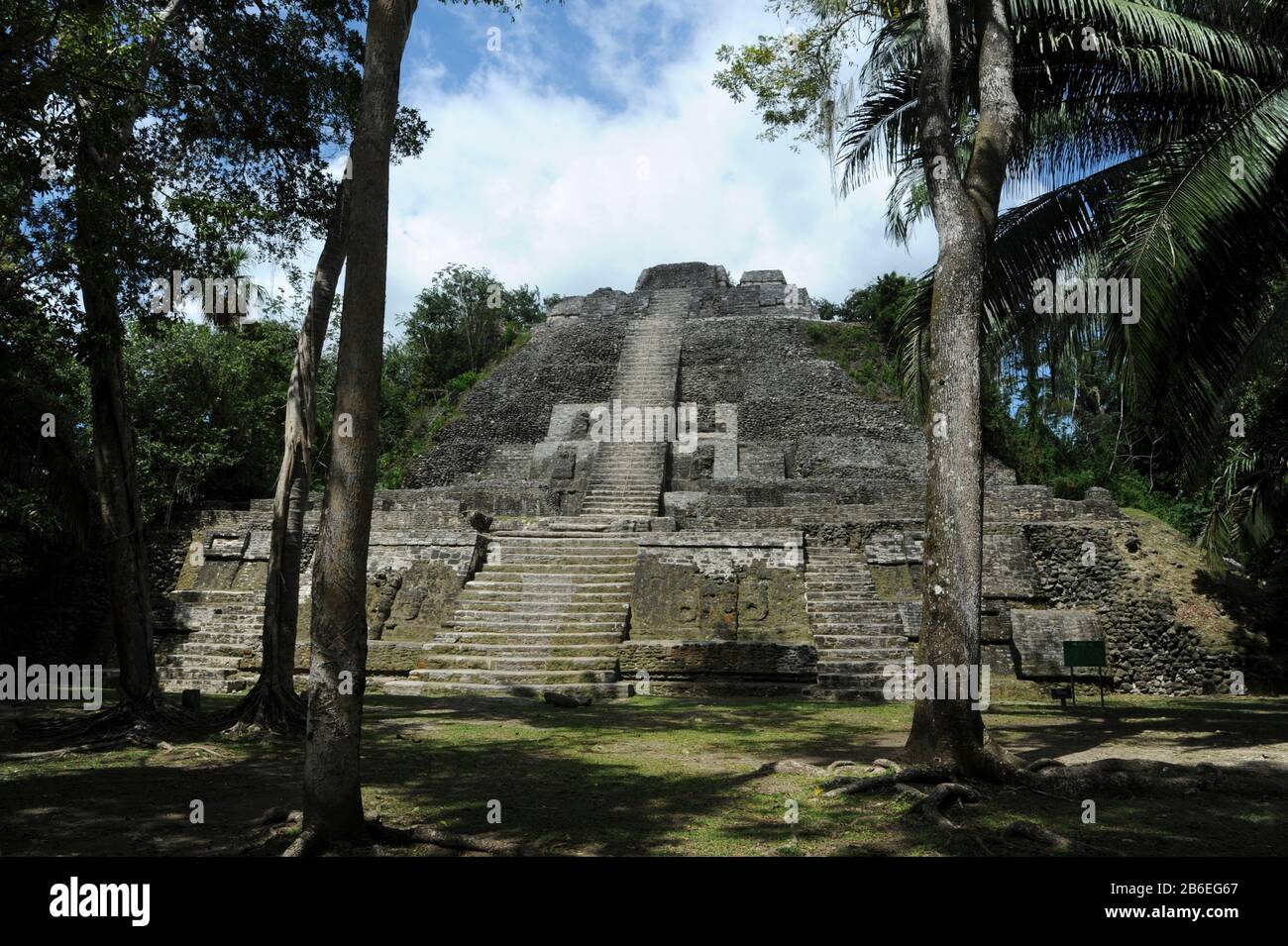 Ruinen eines Tempels, Hochtempel, Lamanai, Belize Stockfoto