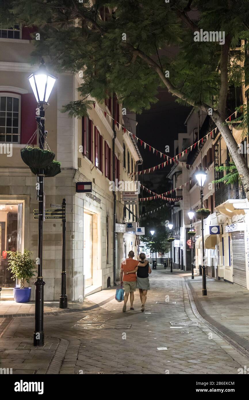 Nachts konnte man auf der Straße laufen, in Gibraltar Stockfoto