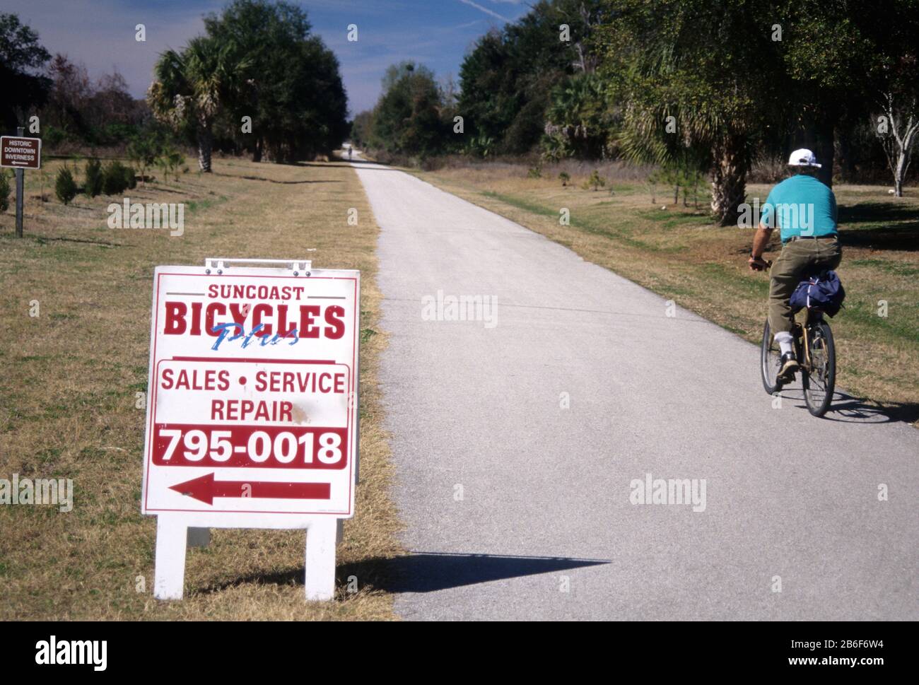 Schild für den Fahrradverleih in Inverness Trailhead, Withlacoochee Trail State Park, Florida Stockfoto