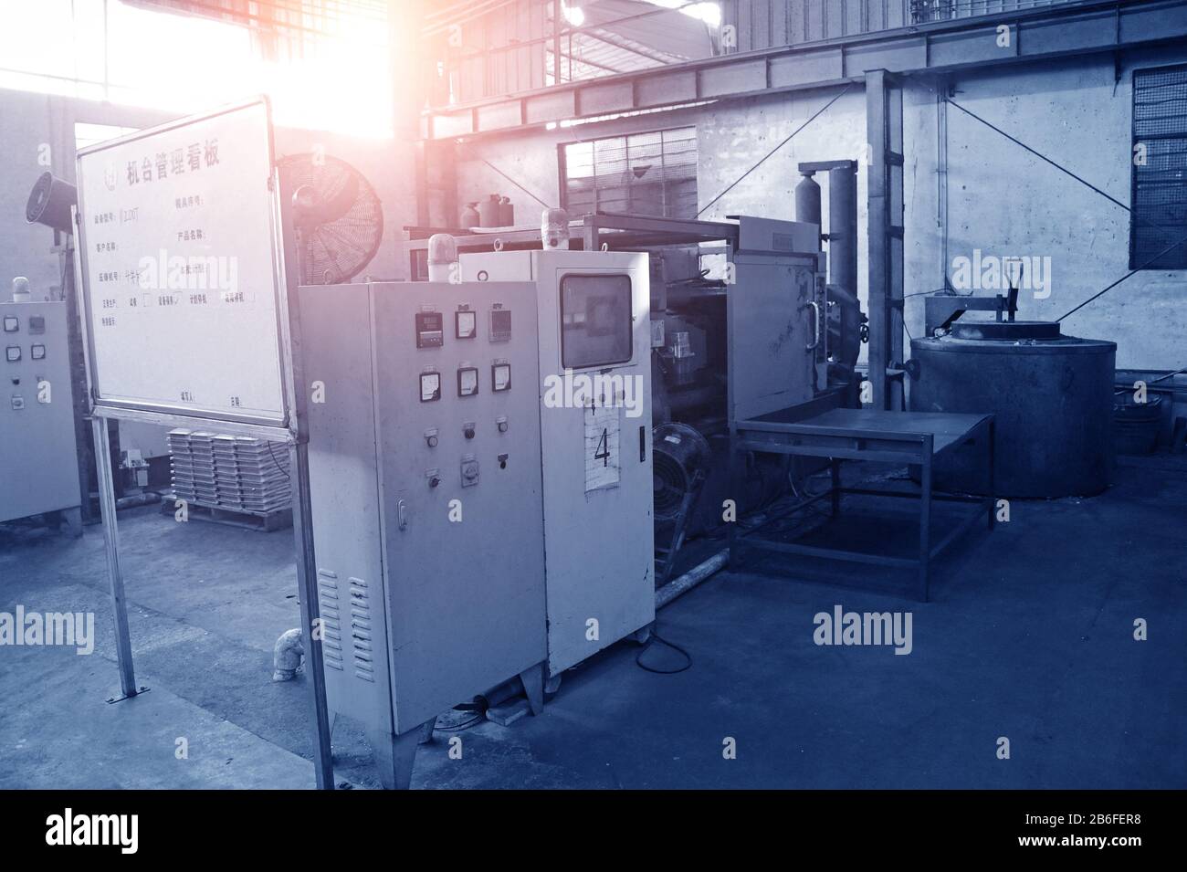 Druckgießmaschine in der Werkstatt. Stockfoto