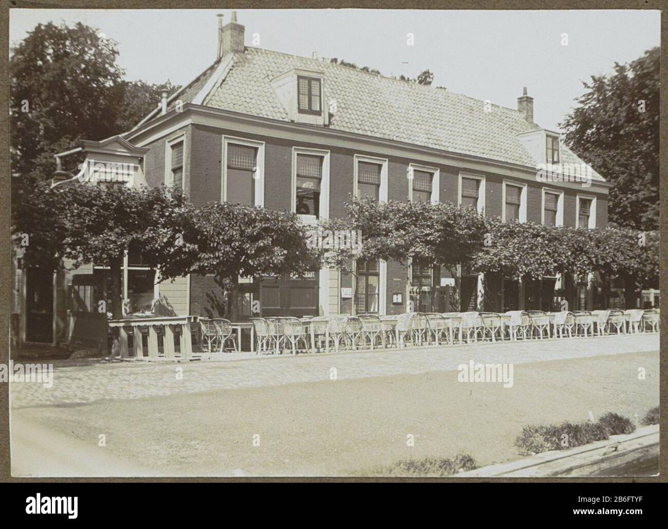 Teil des Albums mit Bildern von Amsterdam und Omge. Hersteller : Fotograf: Anonymer Ort Herstellung: Amsterdam Datum: 1910 - ca. 1930 Physische Merkmale: Tageslicht Gelatine Silber Druckmaterial: Papier Fotopapier Technik: Tageslicht Gelatine Silber Druckabmessungen: H 79 mm × W 109 mm Betreff: Hotel, Hostelery, inn Stockfoto
