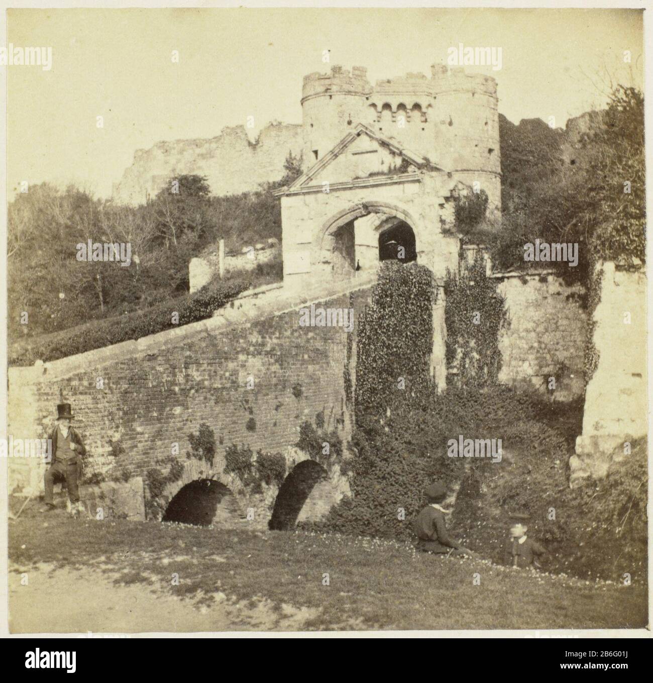 Carisbrooke Castle General View Carisbrooke Castle; General View Property Type: Fotos Artikelnummer: RP-F-F25412-Y Hersteller: Fotograf: McLean & Melhuishfotograaf: McLean (Fotograf) Fotograf: Arthur James Melhuish dating: CA. 185-ca. Physische Merkmale von 1862: Albumindruck: Albumindruck Thema: Carisbrooke Castle Stockfoto