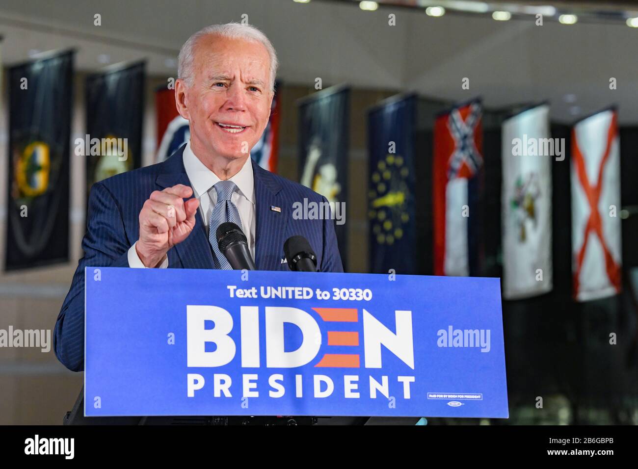 Joe Biden, demokratischer Präsidentschaftskandidat der Vereinigten Staaten und ehemaliger Vizepräsident der Vereinigten Staaten von Amerika, spricht während der Urwahl im National Convention Center in Philadelphia PA Stockfoto