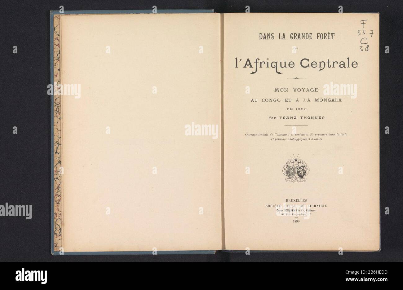 Dans la Grande Forêt de l'Central Africa (Titelobjekt) Objekttyp: Buchobjektnummer: RP-F-2001-7-824Vervaardiging dating: 1899 Material: Pappe Leinen Papiertechnik: Druck / Kopieren / autotyp / Vene Marmor / lithograph (Technik) Abmessungen: H 256 mm × W 172 mm × d 40 mm Stockfoto