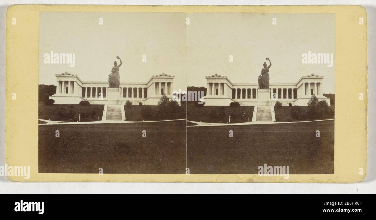 Ruhmeshalle und Bild von Bayern, München Bayern und Ruhmeshalle (Titelobjekt) München (Serientitelobjekt) Deutschland (Serientitelobjekt) Eigenschaftstyp: Stereobild Artikelnummer: RP-F F13613 Aufschriften/Marken: Nummer, Verso, gedruckt, 'Nr. 1.' Hersteller : Fotograf: Johann Friedrich Stiehm (denkmalgeschütztes Gebäude) Herausgeber: E. Linde & Co (denkmalgeschütztes Eigentum) Ort Herstellung: Fotograf: München Herausgeber: London Datum: 28-1890 Material: Pappe Papiertechnik: Albumdruck Abmessungen: Sekundärmedium: H 87 mm × W 177 mm Betreff: Denkmal, statueDorische Ordnung  Architektur Stockfoto
