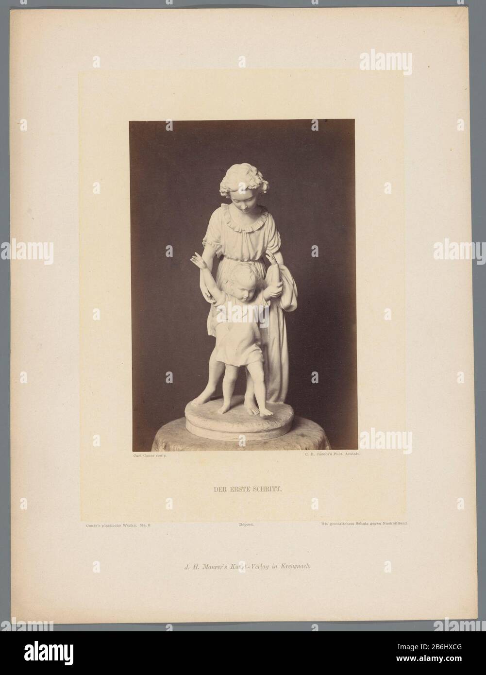 Der erste Schritt von Robert Cauer der erste Schritt von Robert Cauer der erste Schritt von Robert Cauerder Schritt (Titelobjekt) Immobilientyp: Fotos Artikelnummer: RP-F 00-9694 Aufschriften / Marken: Aufschrift, Rekto, gedruckt: "Robert Cauer sculp./Cauer's Plastic Werke . Nr. 8 Déposé. Mit gesetzlichem Schutz gegen Nachbildung' Hersteller : Fotograf: Carl Heinrich Jacobi (denkmalgeschützter Bau) Herausgeber: JH Maurer (denkmalgeschütztes Gebäude) Datum: 1850 - 1900 Material: Papierkartontechnik: Albumdruckgrößen: Pappe: H 348 mm × W 264 mm Betreff: BildhauerD Stockfoto