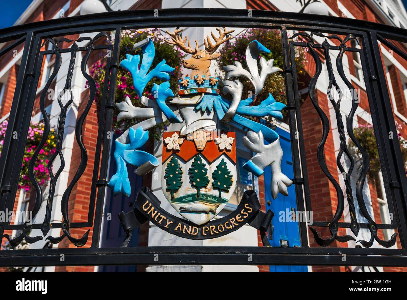Schmiedeeisernes Wappen in der City Hall, ehemalige Poststelle, in Duncan, Cowichan Valley, Vancouver Island, British Columbia, Kanada Stockfoto