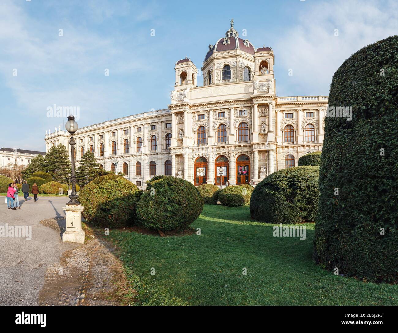 24. MÄRZ 2017, WIEN, ÖSTERREICH: Panoramaaussicht auf das Museum für Geschichte Der Schönen Künste in Wien, eine der berühmtesten Kunstgalerien der Welt Stockfoto