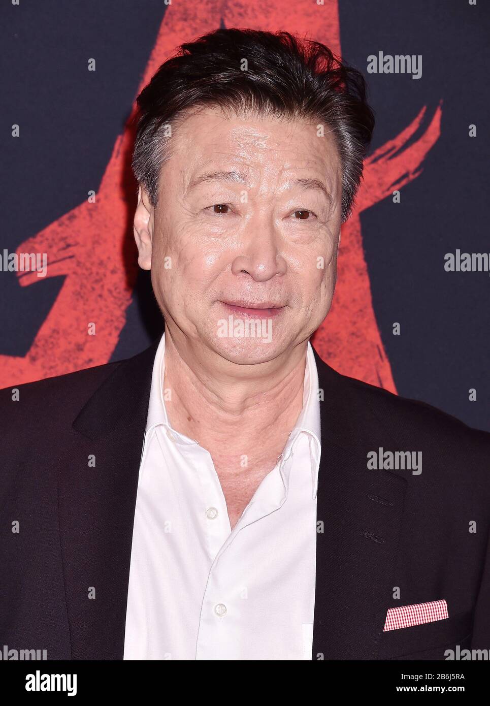 Hollywood, CA - 09. MÄRZ: TZI Ma besucht die Premiere von Disneys "Mulan" im El Capitan Theatre am 09. März 2020 in Hollywood, Kalifornien. Stockfoto