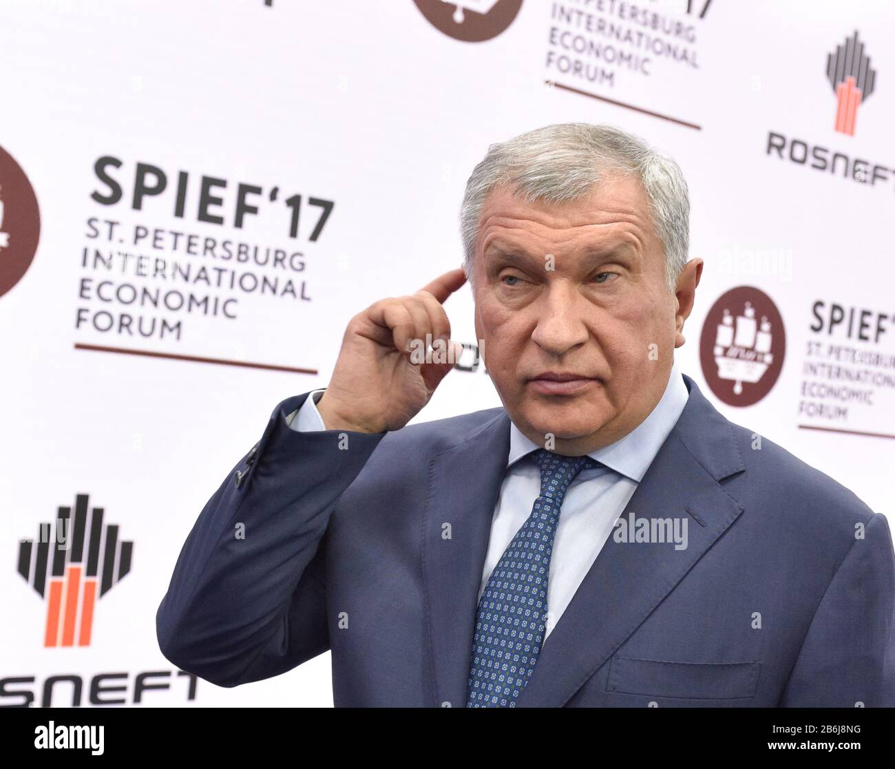 Sankt Petersburg, Russland - 2. Juni 2017. St. Petersburg International Economic Forum SPIEF-2017. Igor Sechin - Präsident, Vorsitzender der Geschäftsführung B. Stockfoto