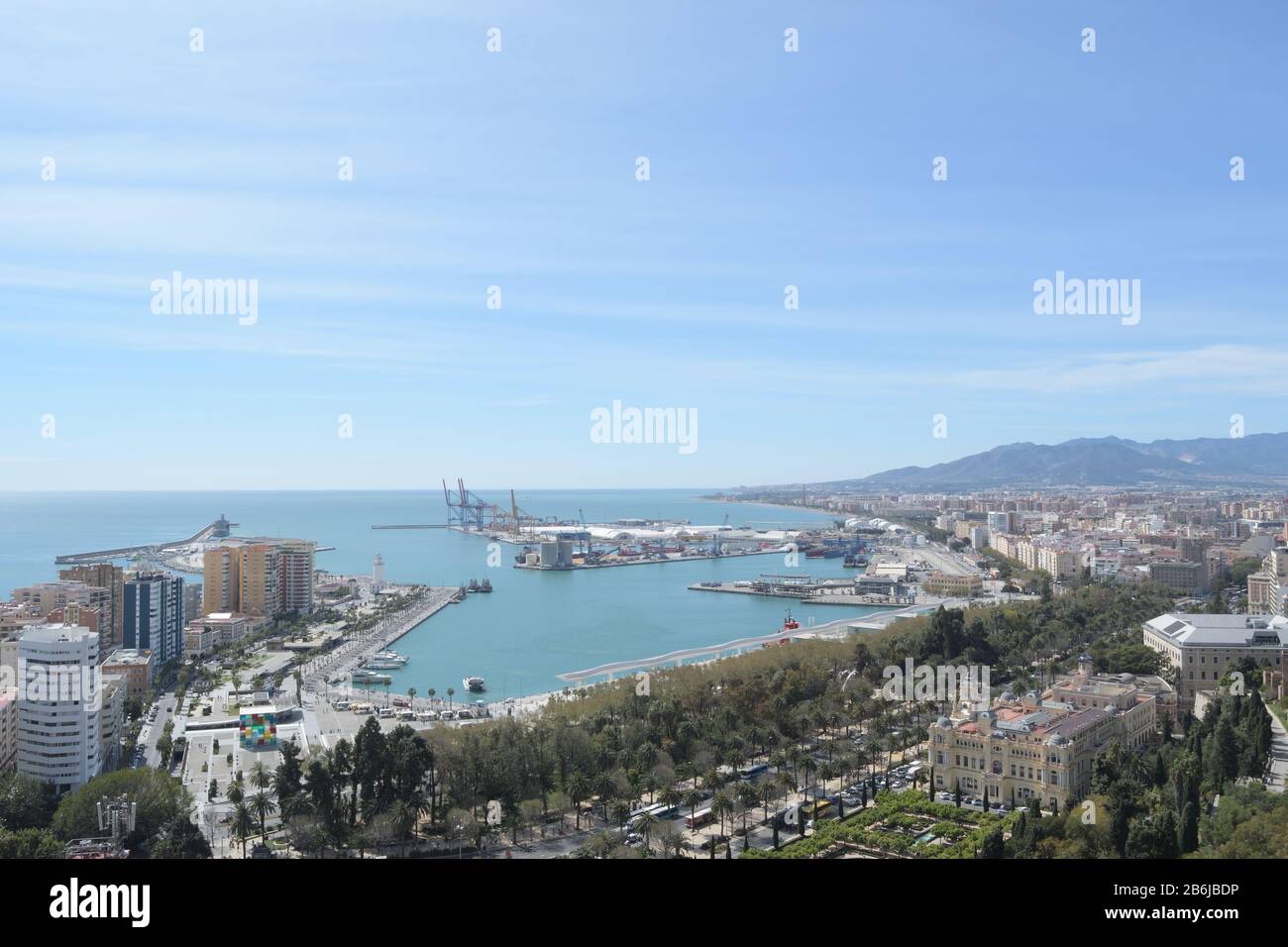 Landschaft des Hafens von Malaga von Gibralfaro Blick ein sonniger Tag Stockfoto