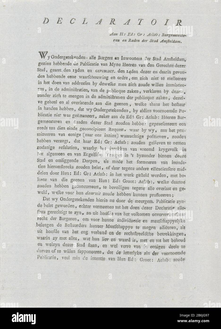 Deklaration des Amsterdamer stadtrats, 1798989898989898989898989898989898989898989898989898989896 Textjournal auf beiden zijden gedruckt. Hersteller : Herausgeber: Anonymer Ort Herstellung: Amsterdam Datum: 1744 Physische Merkmale: Textdruckmaterial: Papiertechnik: Briefpresserabmessungen: Blatt: H 224 mm × W 161 mm Subjekt Zweite französische Invasion in den Jahren: 170-1744 Stockfoto