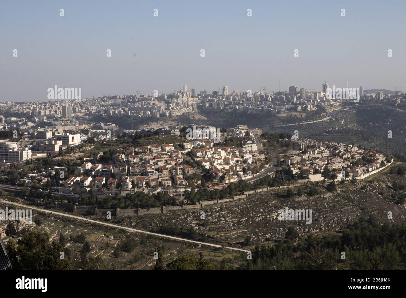 Stadtbild des Westufers und israelischer Siedlungen in palästina besetzt Stockfoto