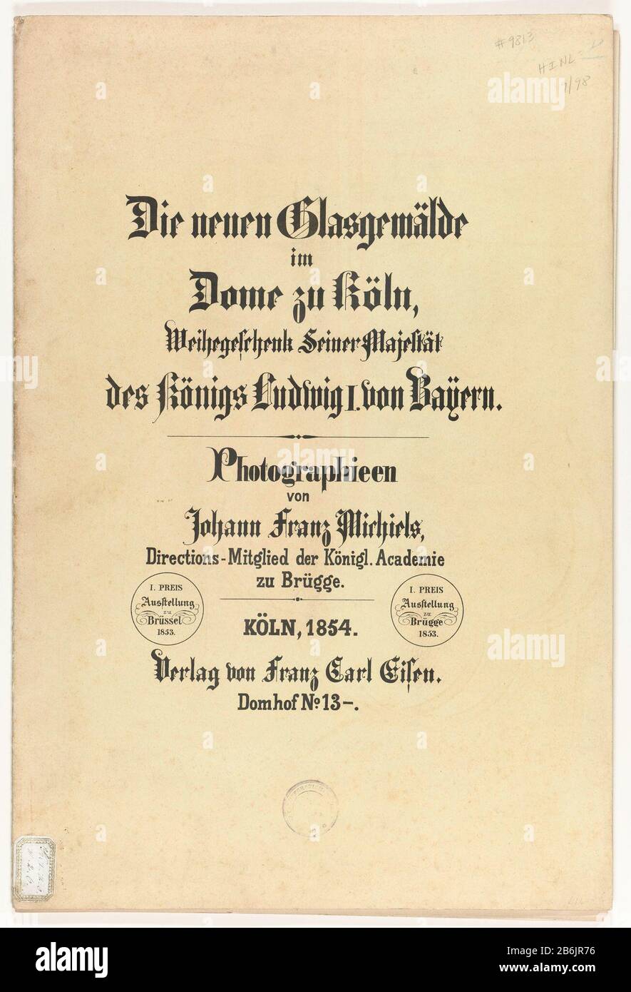 Ordner mit fünf Fotos und einem Tekstblad.Vervaardiging Dating: Material von 1854: Papierkarton Papiertechnik Druck / Albumdruck Abmessungen: H 479 mm × W 320 mm × d 3 mm Stockfoto