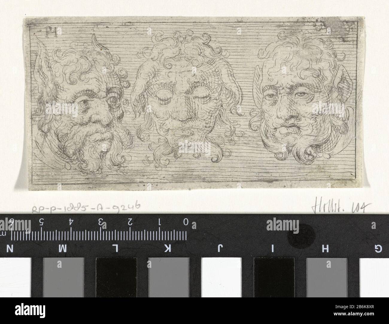 Drei Masken Zonders Horns Study Journal, die drei großen Köpfe ohne Horns Drie Maskers zonders hoornsStudiendad, de drie fantasastige hoofden zonder hoorns Objektart: Prent Objectnummer: RP-P-1885-A-9246Catalogusreferentie: Hollstein Dutch 104 Inscriptions / Merker: Sammlermarke, verso, 28 Hersteller: 22lugt: Hersteller: Pieter Feddes van Harlingen (vermeld op object)Plaats Herstellung: Friesland dating: 1611 Physische Kenmerken: ETS Material: Papier Techniek: Etsen Abmessungen: Blad: H 58 mm × b 115 mm Betreff: Maske Stockfoto