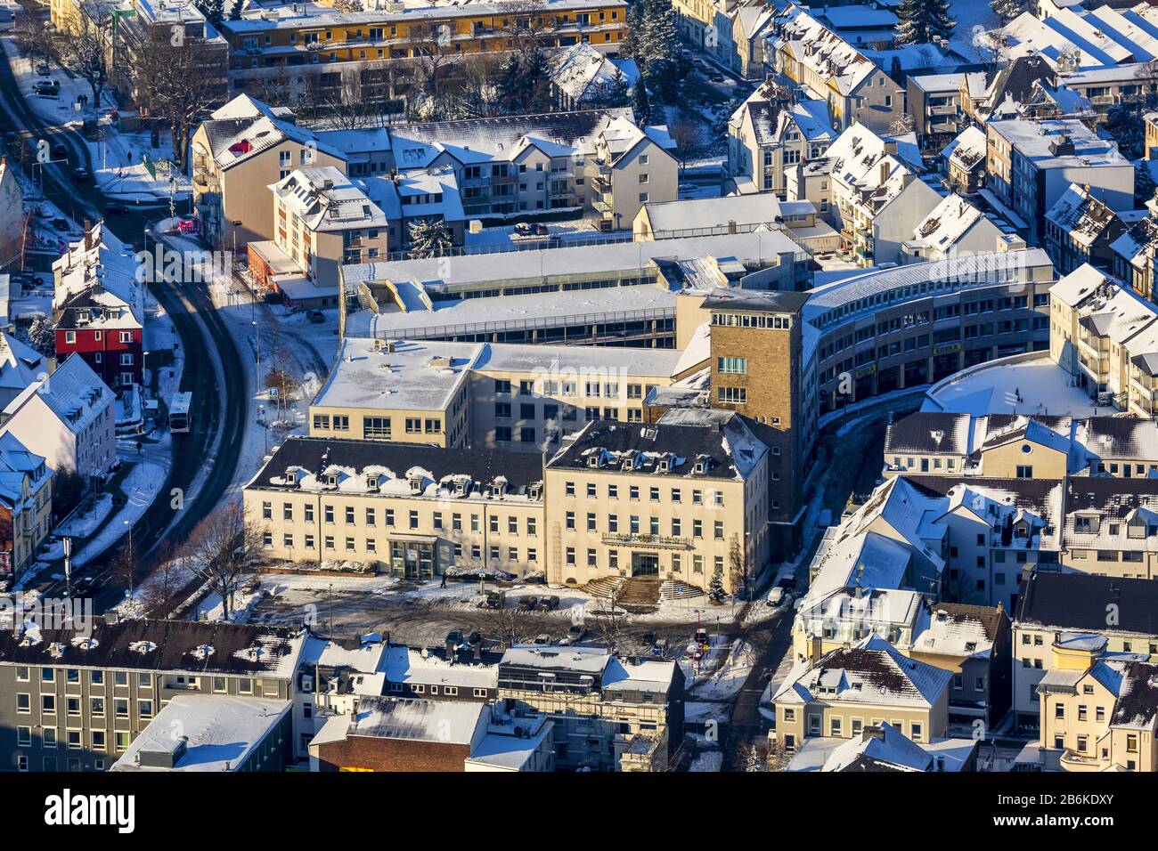 , Innenstadt von Velbert mit Rathaus im Winter, 28.12.2014, Luftbild, Deutschland, Nordrhein-Westfalen, Velbert Stockfoto