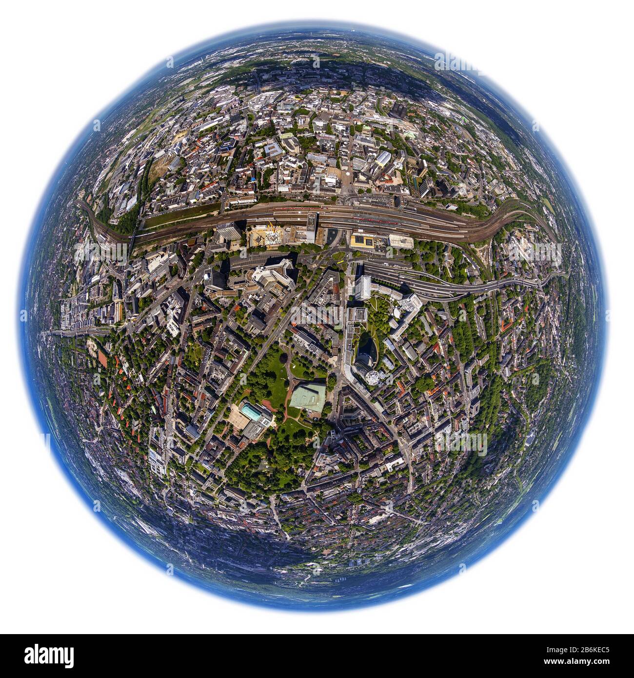 Essener Innenstadt mit Hauptbahnhof, Aalto-Musiktheater und Philharmonie, Luftbild, 19.05.2014, Deutschland, Nordrhein-Westfalen, Ruhrgebiet, Esse Stockfoto