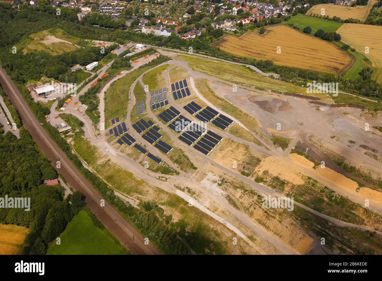 , Solarpaneele Dump Kornharpen in Dortmund, 09.07.2011, Luftbild, Deutschland, Nordrhein-Westfalen, Ruhrgebiet, Dortmund Stockfoto