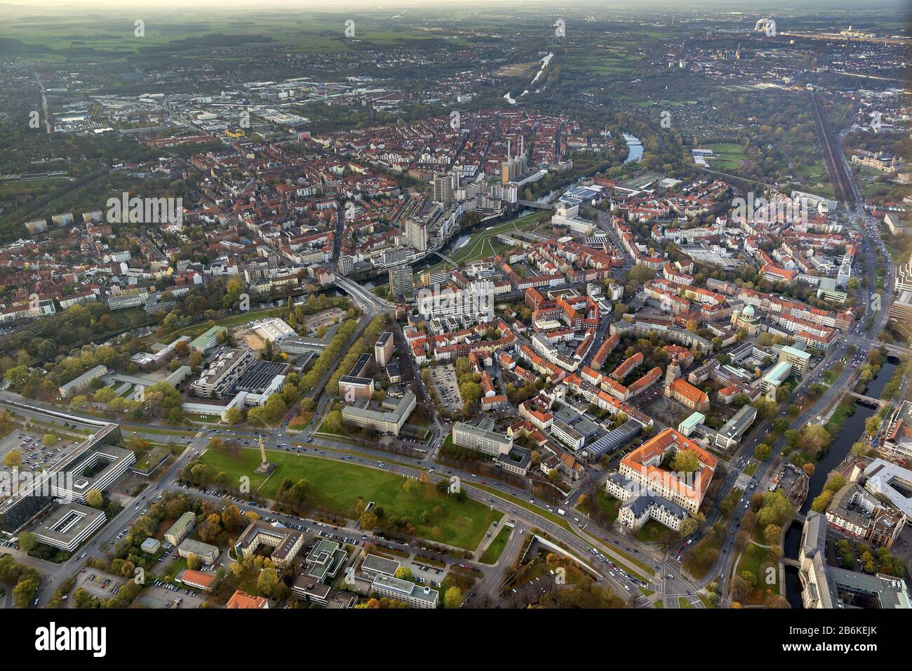 Innenstadt von Hannover an den Flüssen Leine und Ihme, Luftbild, 31.10.2013, Deutschland, Niedersachsen, Hannover Stockfoto