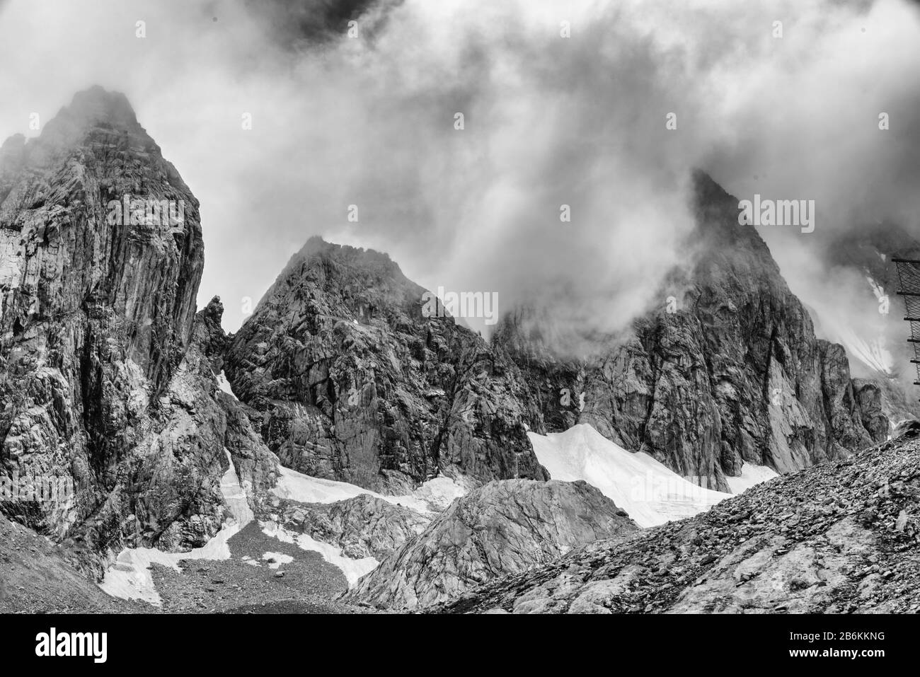 Der Schnee-Berg Jade Dragon, Yulong Xueshan, Lijiang, Provinz Yunnan, China, wo die Gletscher das ganze Jahr über zu sehen sind. Stockfoto