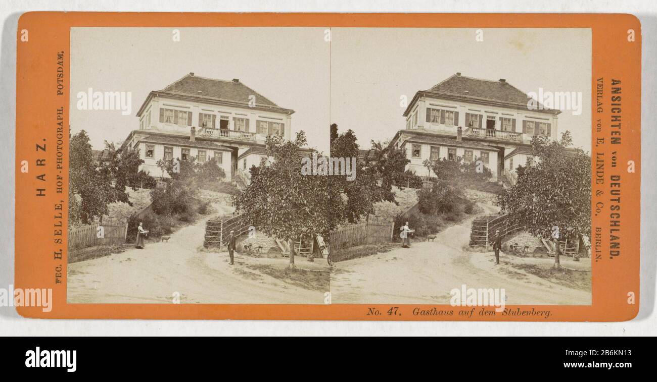 Een Pension op de Stubenberg inn auf dem Stubenberg (titel op object) Ansichten von Deutschland Resin (Serie title op object) EIN Gast im StubenbergGasthaus auf dem Stubenberg (title object) Ansichten von Deutschland/Harz (Series title object) Objekttyp: Stereobild Artikelnummer: RP-F13434 Aufschriften / Marken: Nummer, Rekto, gedruckt ' Nr. 47.'opschrift, recto, gedruckt: 'Hof-Photograph. Potsdam.' Hersteller : Fotograf: Hermann Selle (denkmalgeschütztes Gebäude) Herausgeber: E. Linde & Co (denkmalgeschütztes Eigentum) Ort Herstellung: Fotograf: Gernrodeuitgever: Berlin Datum: 1868 - 1890 Material: Karte Stockfoto