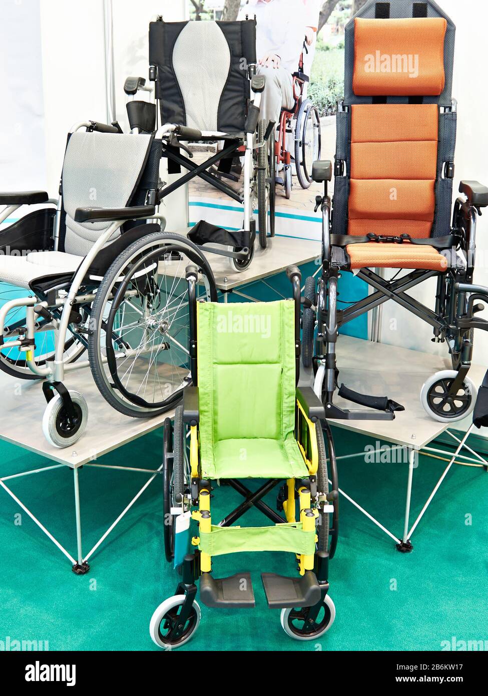 Rollstühle für die Bewegung behinderter Menschen Stockfoto