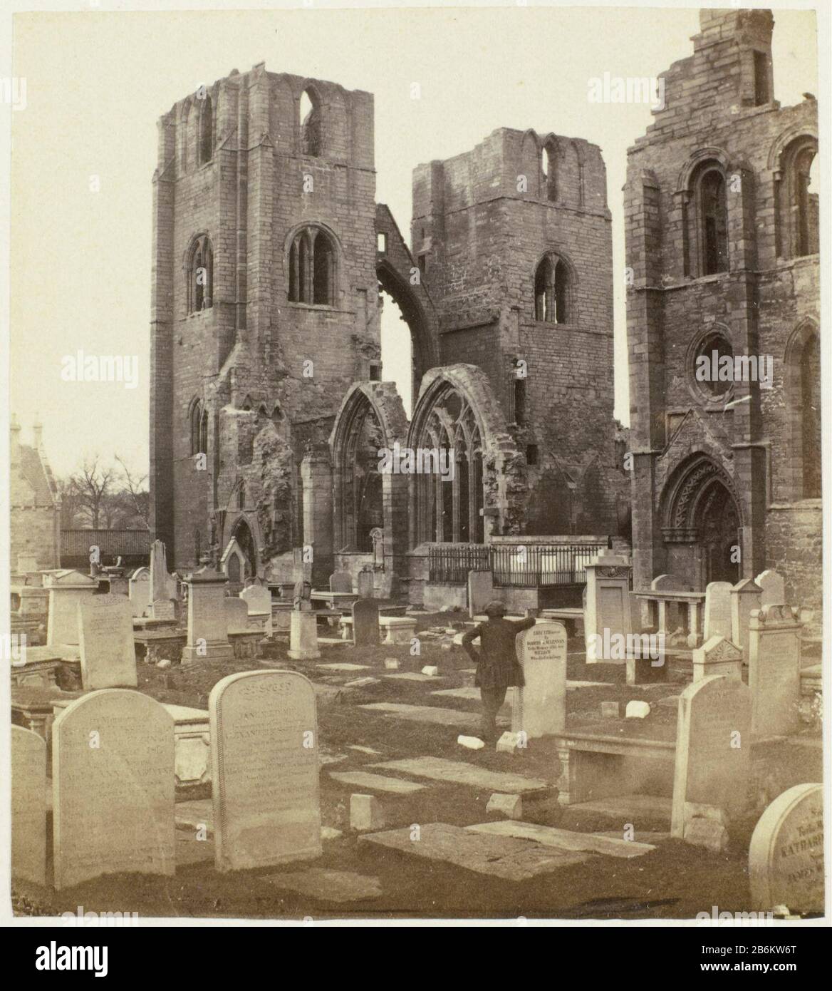 Elgin Cathedral South Aisle Elgin Cathedral; South Aisle Object Type: Picture Item Number: RP-F-F25412-S Manufacturer: Photograph George Washington Wilson Vom: CA. 185-ca. Technische Merkmale: Albumindruck: Albumindruckbeschaffung und Stockfoto